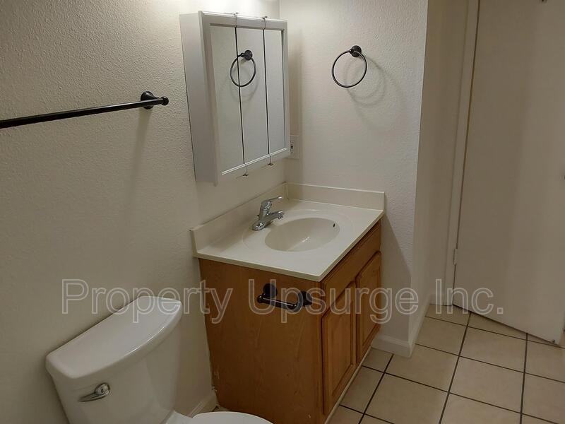 715 Mary St #3 - Photo 7 of 12