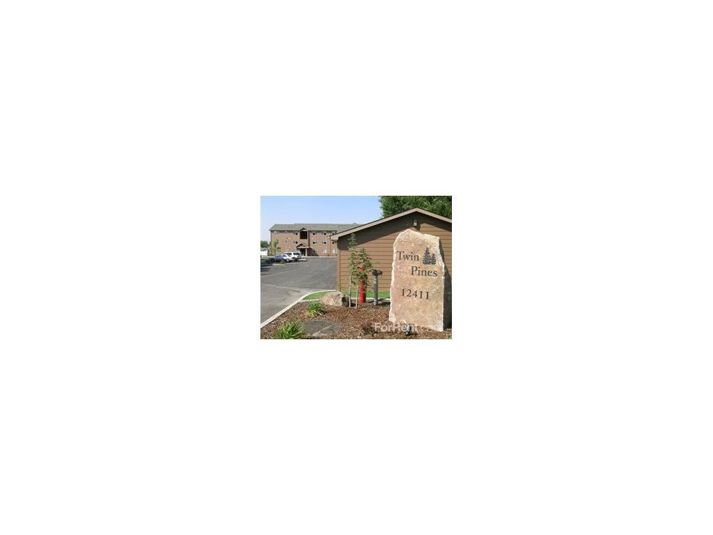 Twin Pines Apartments - Photo 3 of 16