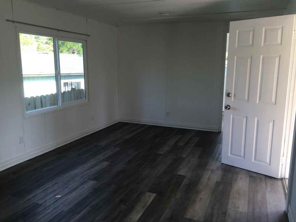 6987 Butte St - Photo 2 of 10