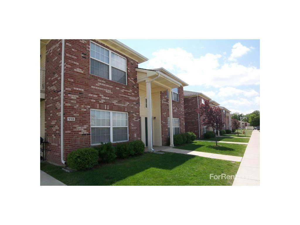 Cameron Court - Photo 2 of 19