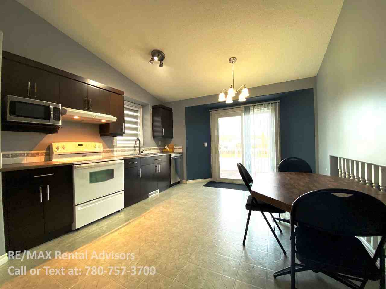 2840 37c Ave Nw - Photo 3 of 24