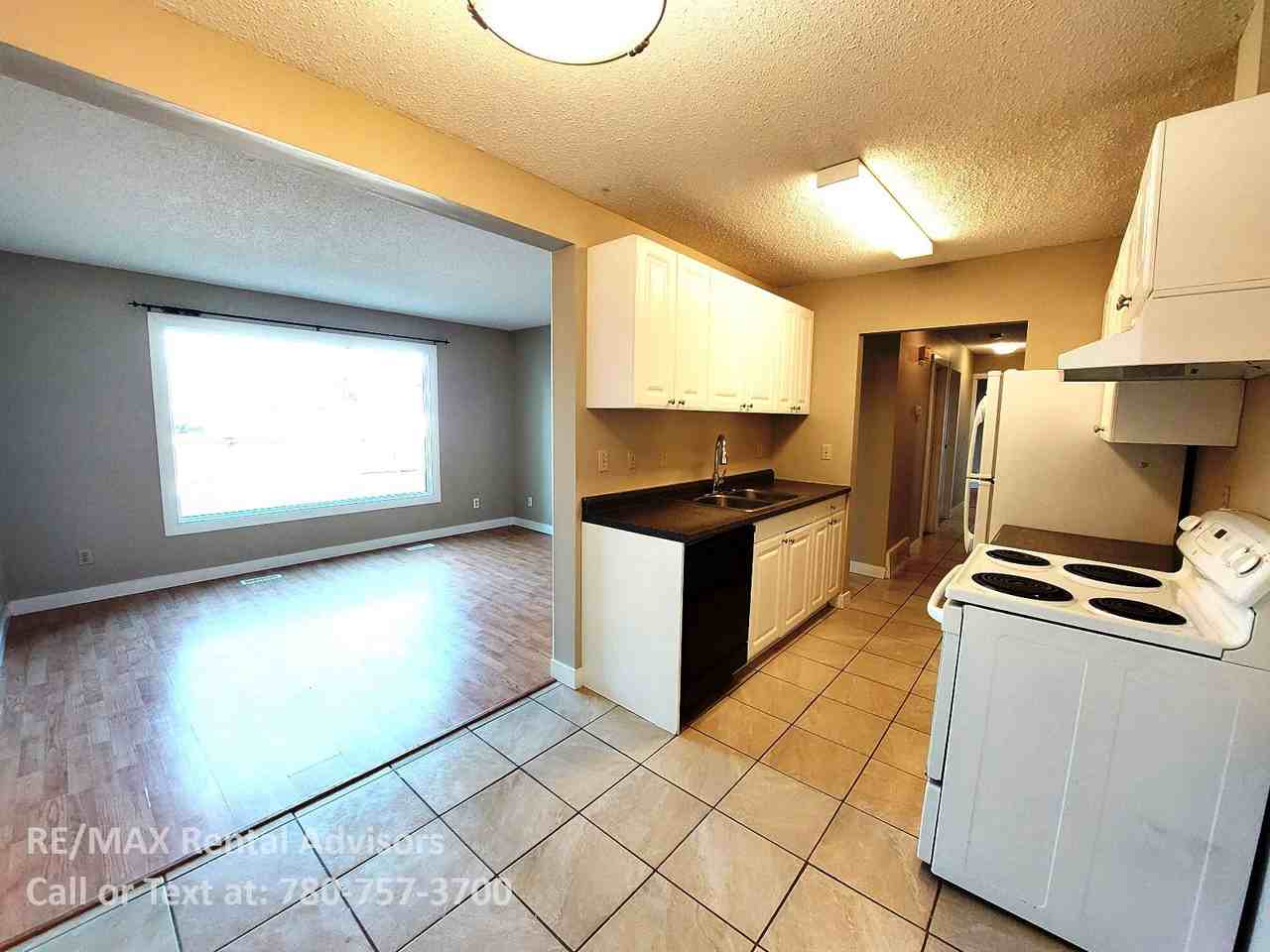 8313 29 Ave Nw - Photo 3 of 19