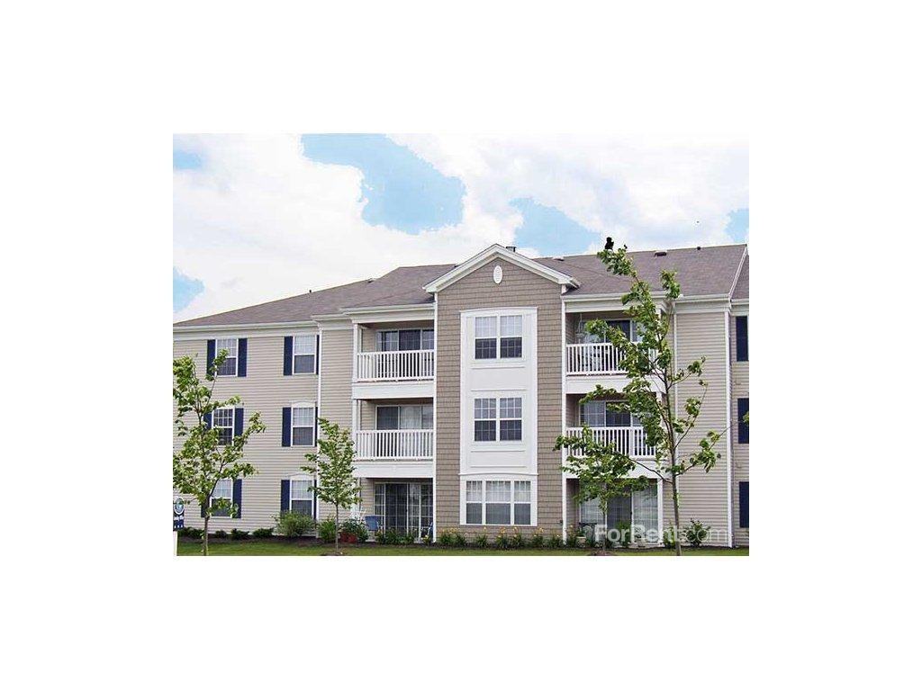 Stratford Crossings - Photo 3 of 6