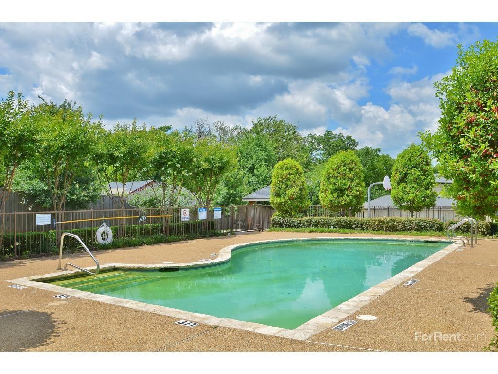 Reese Court Villas - Photo 3 of 3