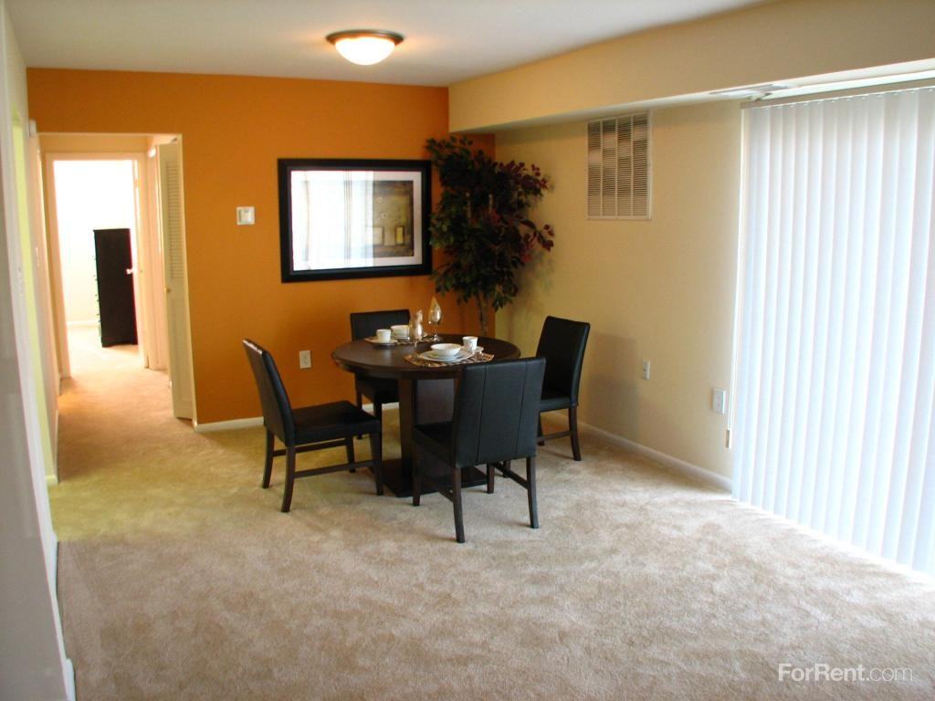 Glenmont Crossing - Photo 2 of 16