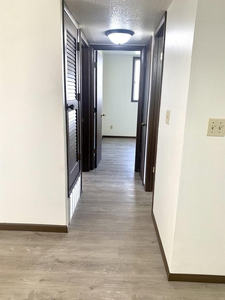 2108 N Adams St #2108-4 - Photo 3 of 6