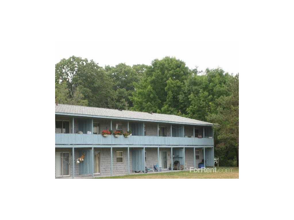 Parker Street Apartments - Photo 2 of 6