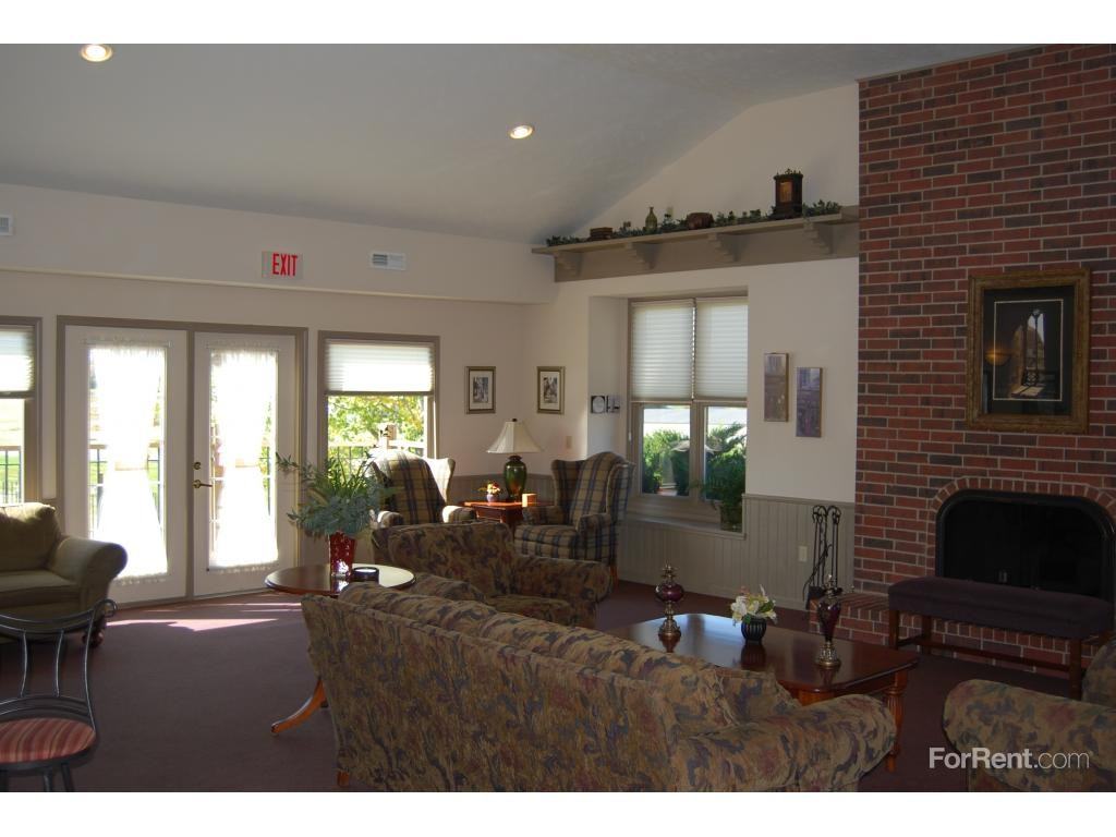 Autumn Lakes Apartments & Townhomes - Photo 2 of 15