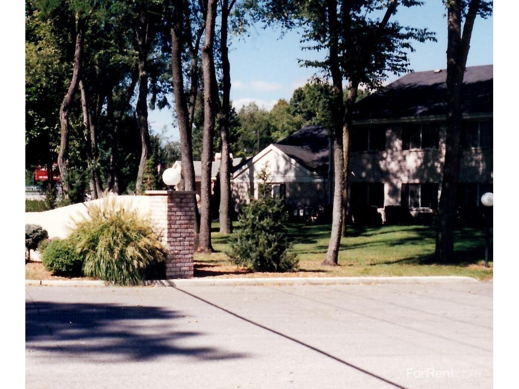 Greenleaf Manor Apartment Homes - Photo 2 of 20