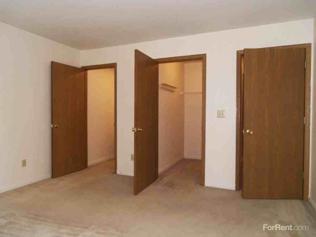 Greenleaf Manor Apartment Homes - Photo 3 of 20