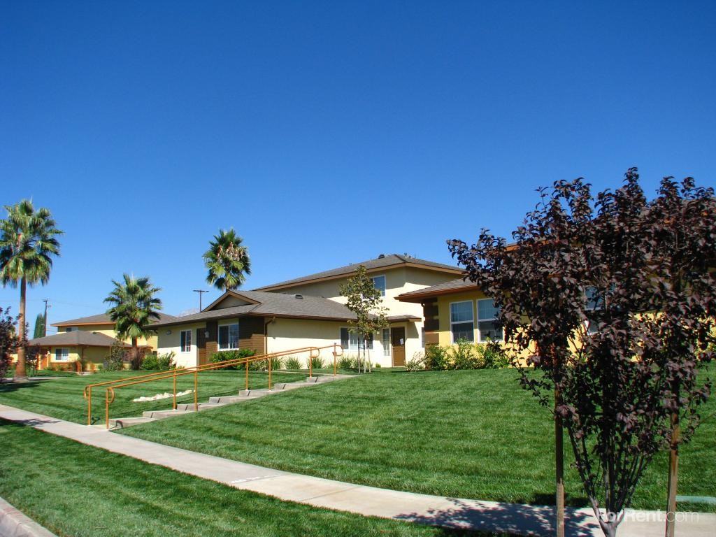 Citrus Grove of Rialto - Photo 3 of 3