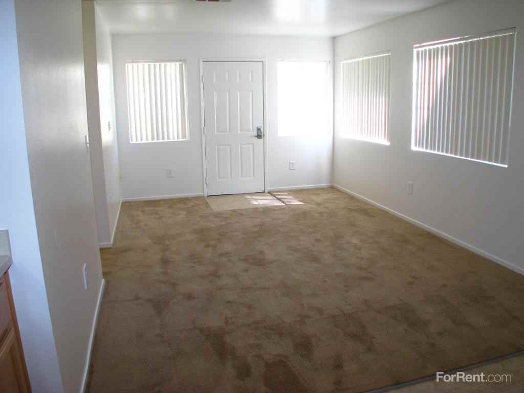 Citrus Grove of Rialto - Photo 2 of 3