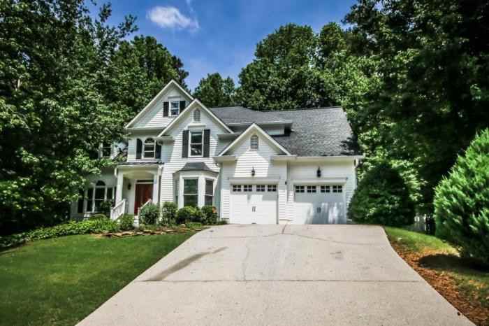 330 Summerlin Dr - Photo 3 of 50