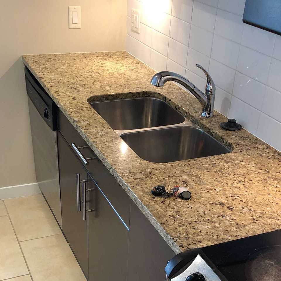 555 Delestre Ave #807 - Photo 6 of 9