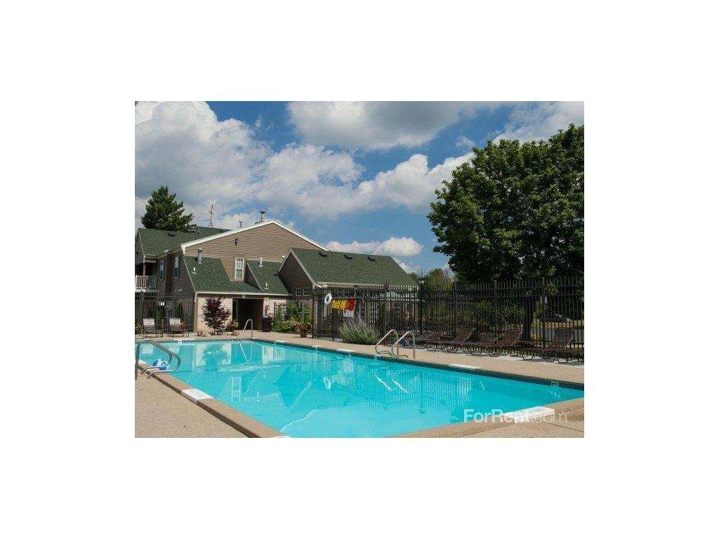 Oxford Place Apartments - Photo 2 of 19