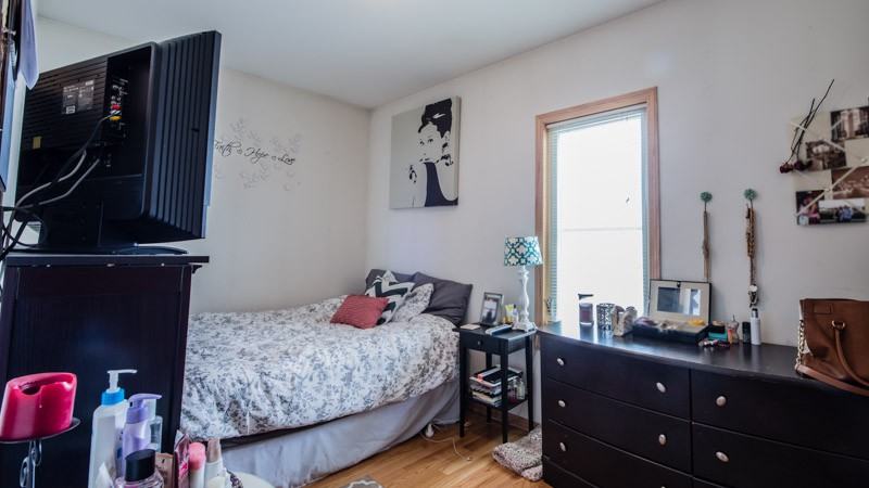 3452 Bryant Avenue SouthApt. 3 #3 - Photo 4 of 11