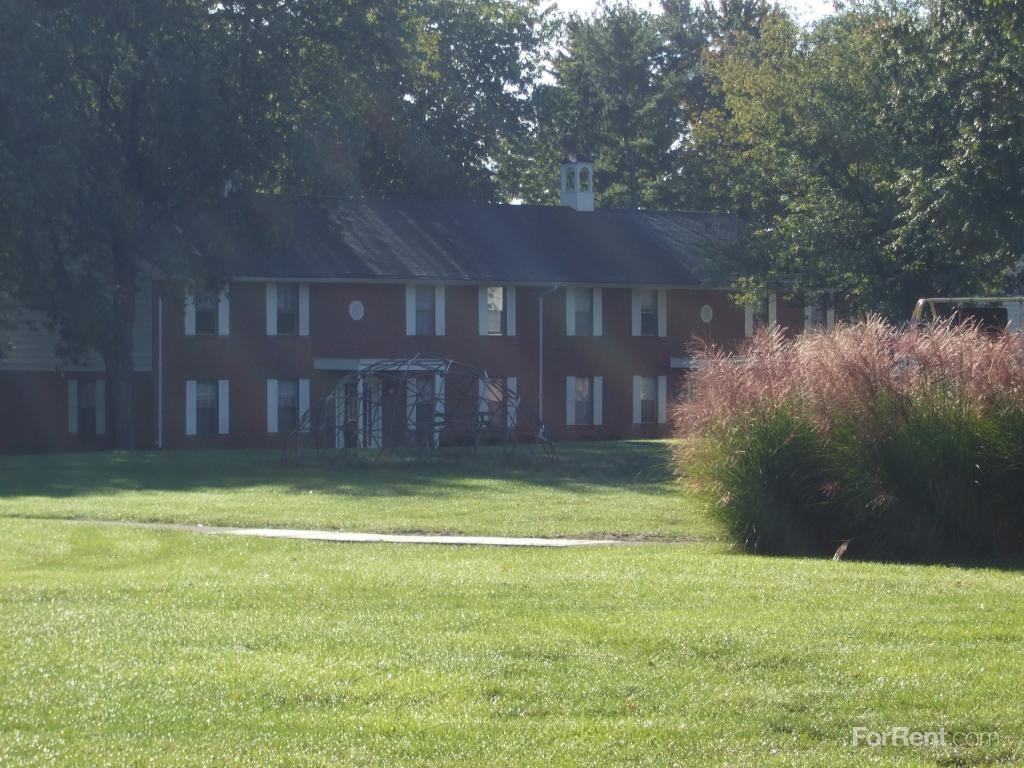 Countryside Acres Apartments 6888 Brandt Pike, Huber Heights, OH