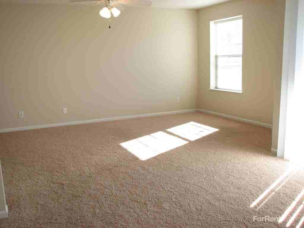 Lalique Point - Photo 3 of 20