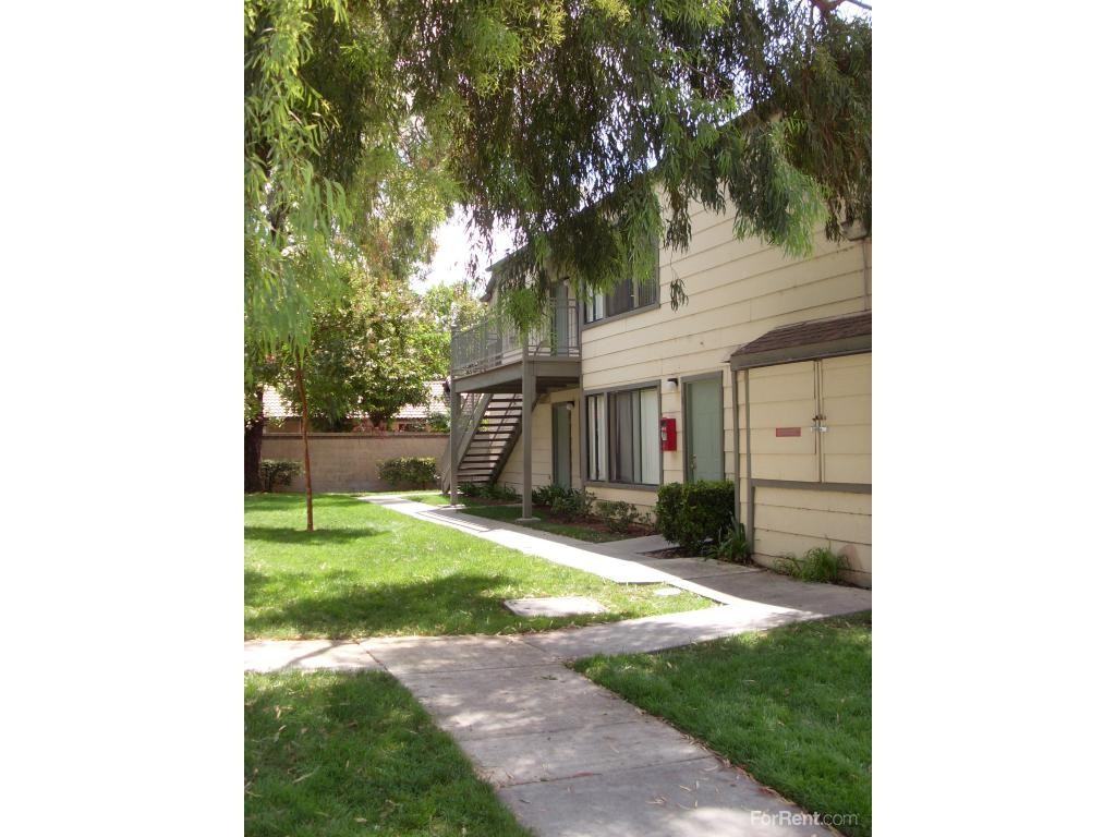 Sunrise Apartments - Photo 2 of 11