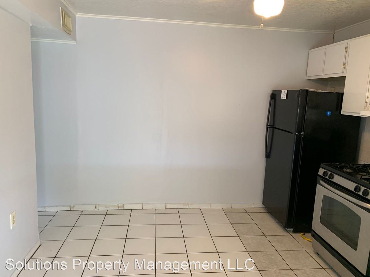 365 W Merritt Ave #A - Photo 3 of 4