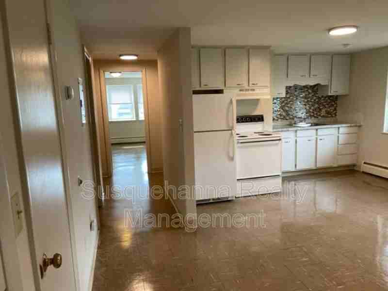 1051 Henn Ave #E - Photo 3 of 7