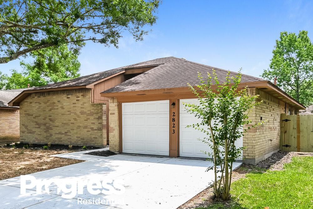 2823 Woodhall Ct - Photo 2 of 21