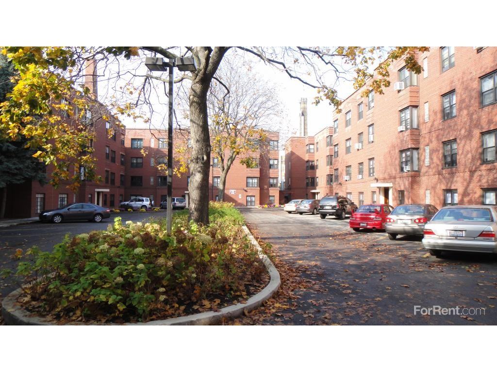 Granville Court Apartments - Photo 2 of 3