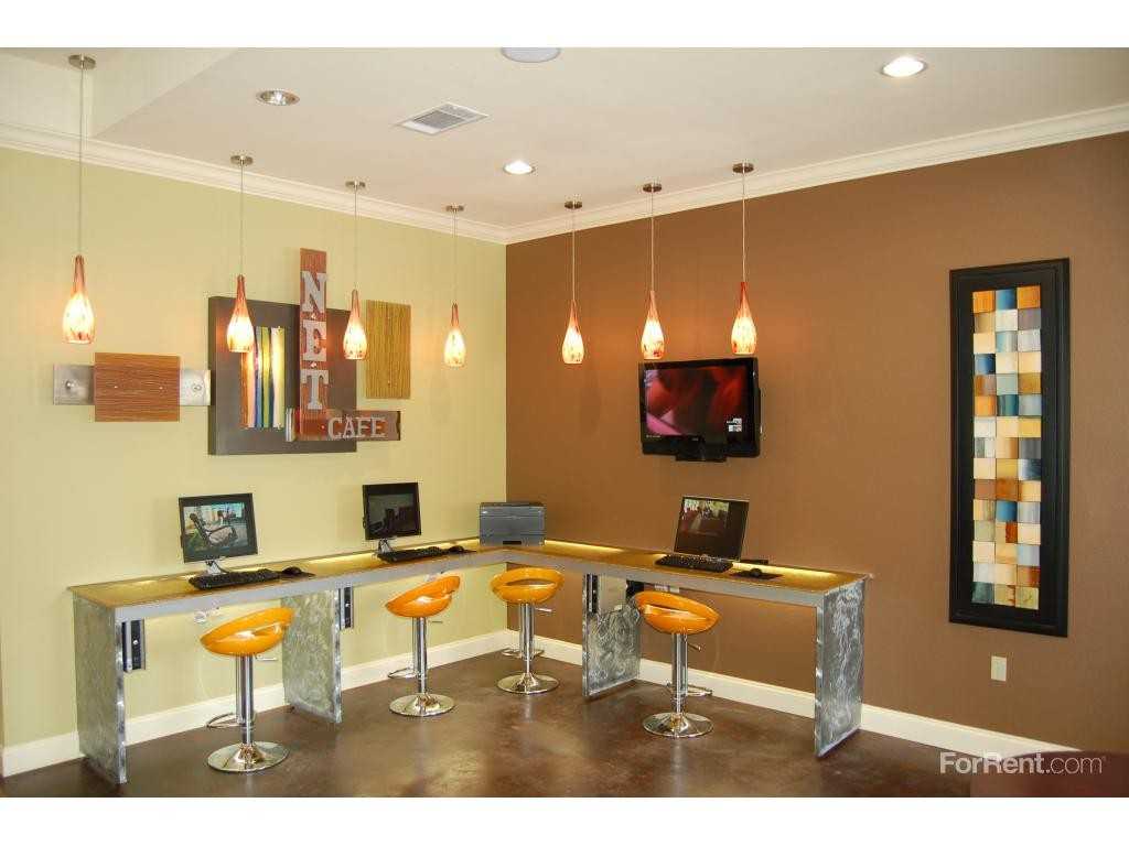 St. Joe Place - Photo 3 of 19