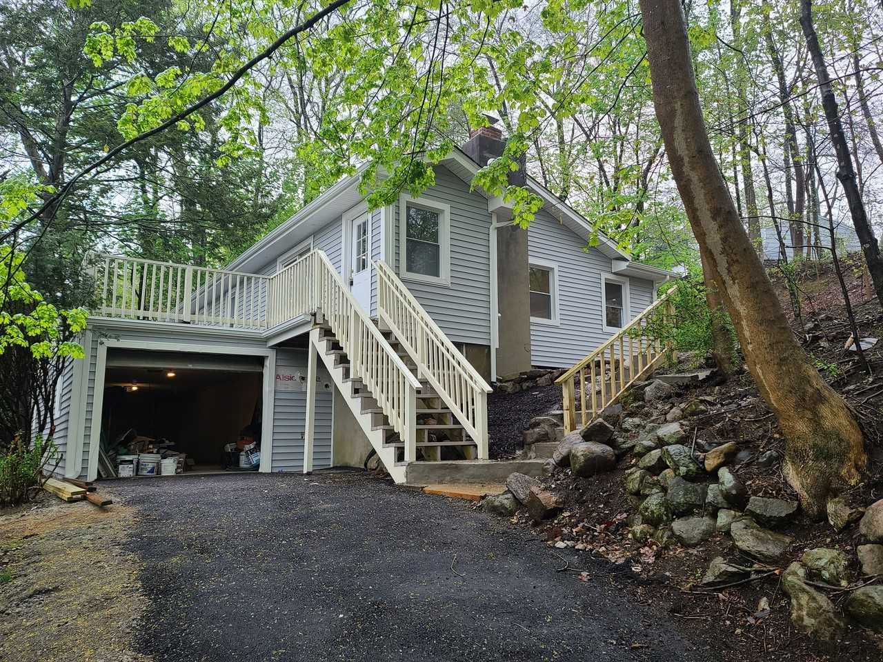 105 Hillside Road - Photo 3 of 31