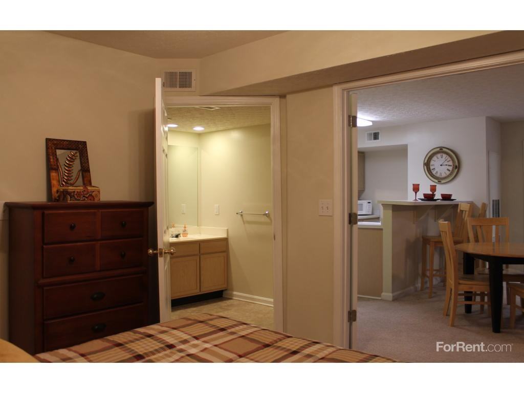 Willow Oaks Apartments 6003 Jo Danielle Place, Suite E, Louisville