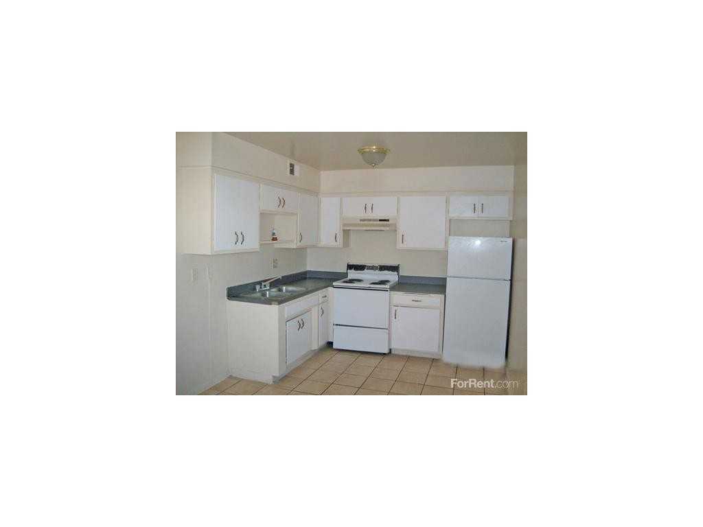 Desert Inn - Photo 2 of 3