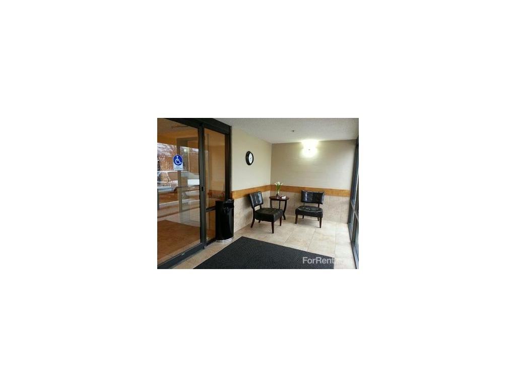 Capitol View Tower Apartments - Photo 2 of 20