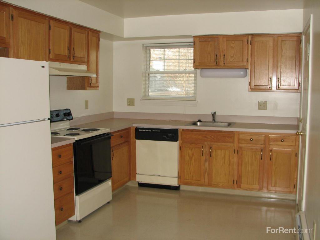 Dillon Place Apartments - Photo 3 of 12