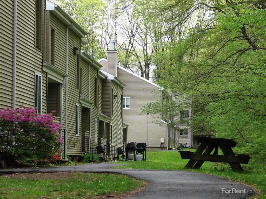 Summer Brook Apartments - Photo 2 of 20