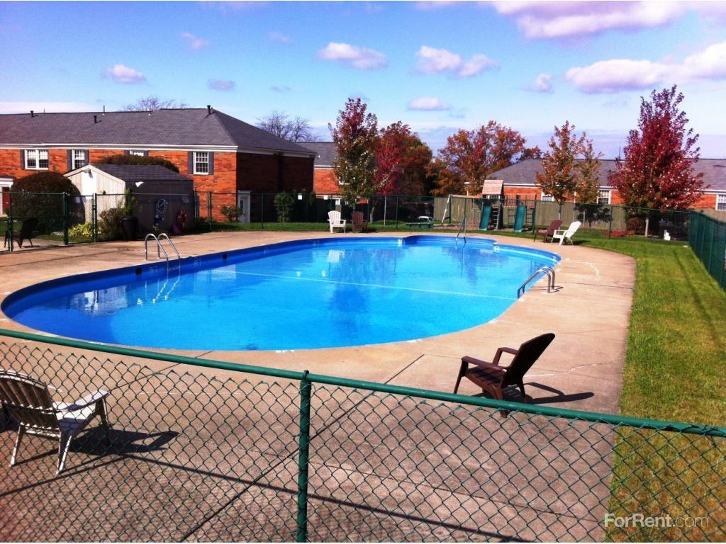 Carriage Hill Townhomes - Photo 3 of 9