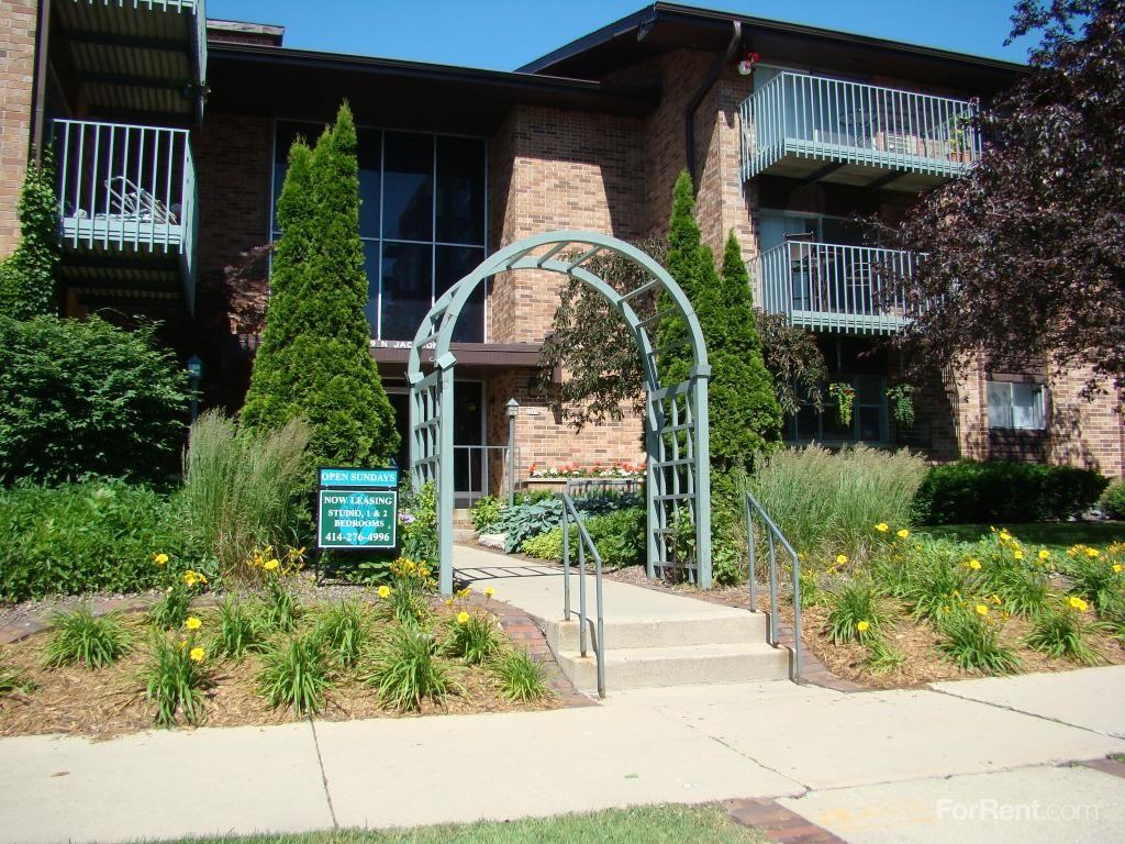 Juneau Village Garden Apartments - Photo 2 of 19