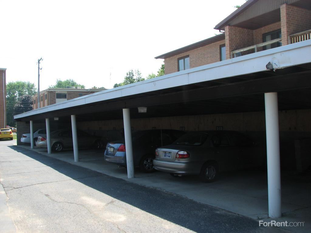 Roselawn Apartments - Photo 3 of 20