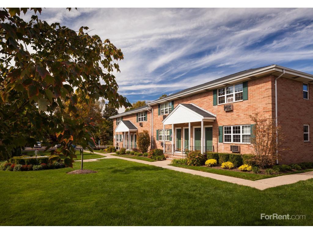 Dorchester Manor - Photo 3 of 16