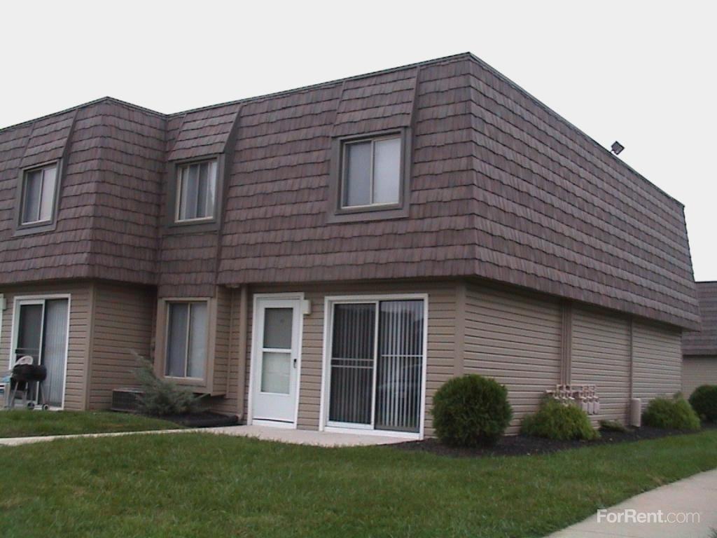 Governor's Place Townhomes - Photo 2 of 6