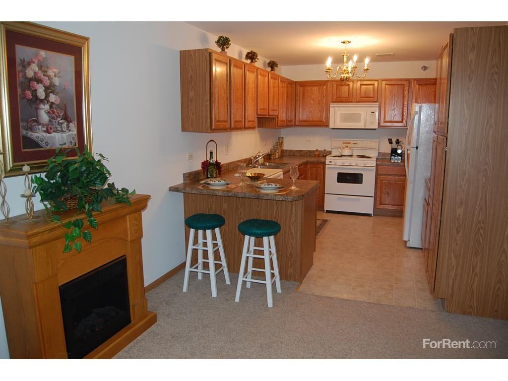 Onan Place Apartments 4101 Fountain Square Pl, Waukegan, IL 60085