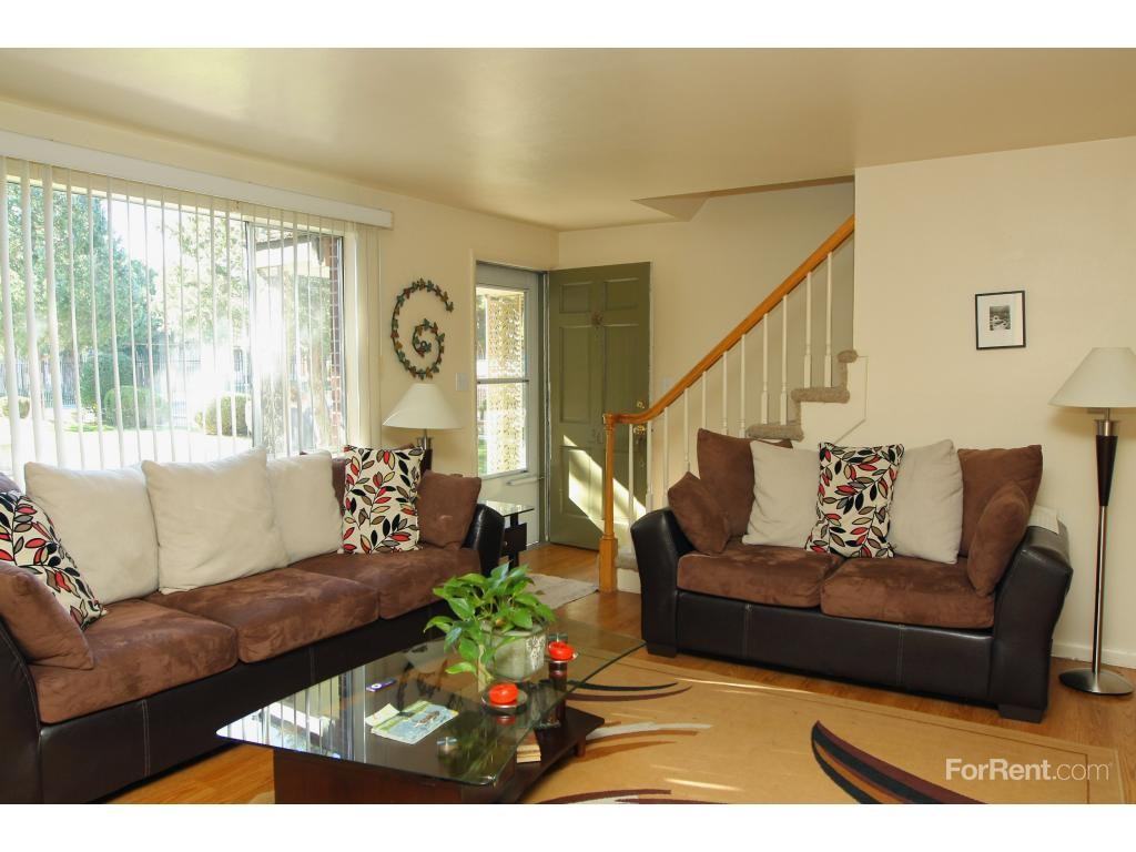 Applewood Gables Townhomes - Photo 3 of 18