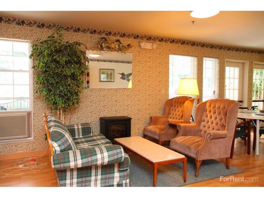 Fir at 17th Apartments-Senior 55+ - Photo 3 of 9