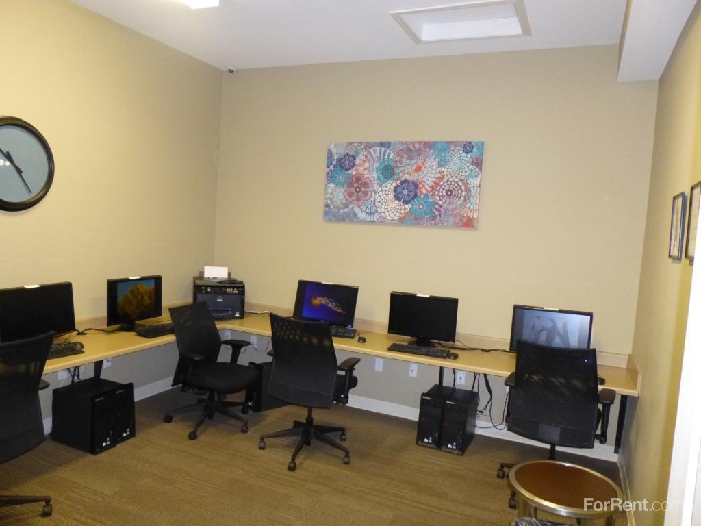 Emerald Springs Apartments 5825 Emerald Springs Circle, Detroit, MI