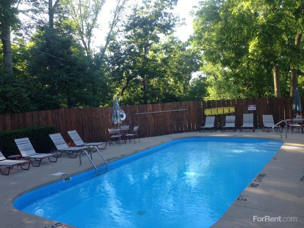 Miami Bluffs & King Richard Apartments - Photo 3 of 3