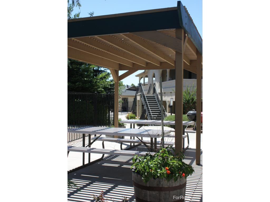 Yosemite Terrace - Photo 2 of 3