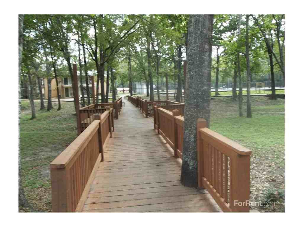 The Retreat at 2818 - Photo 3 of 3