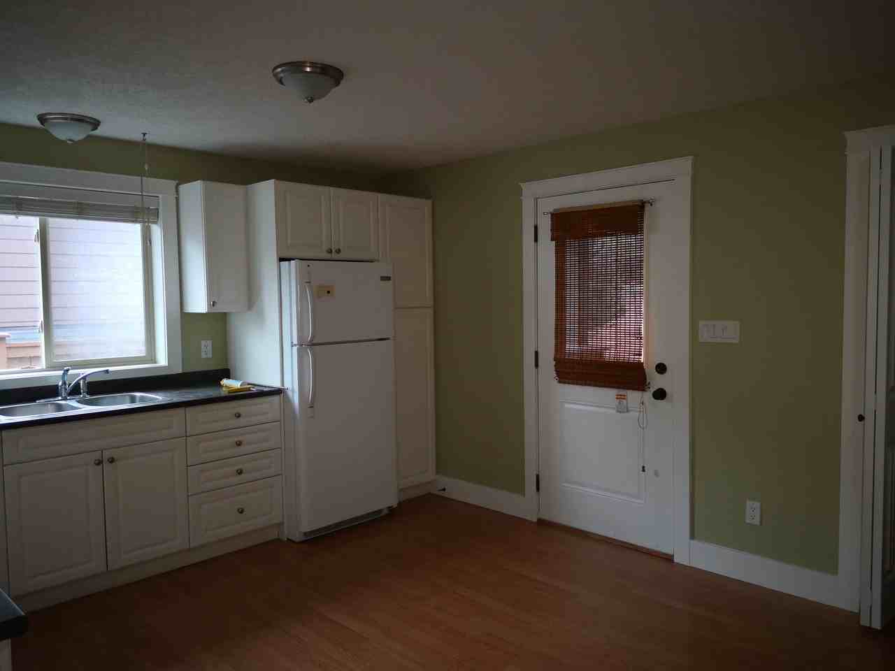 3435 Mary Anne Crescent - Photo 2 of 10
