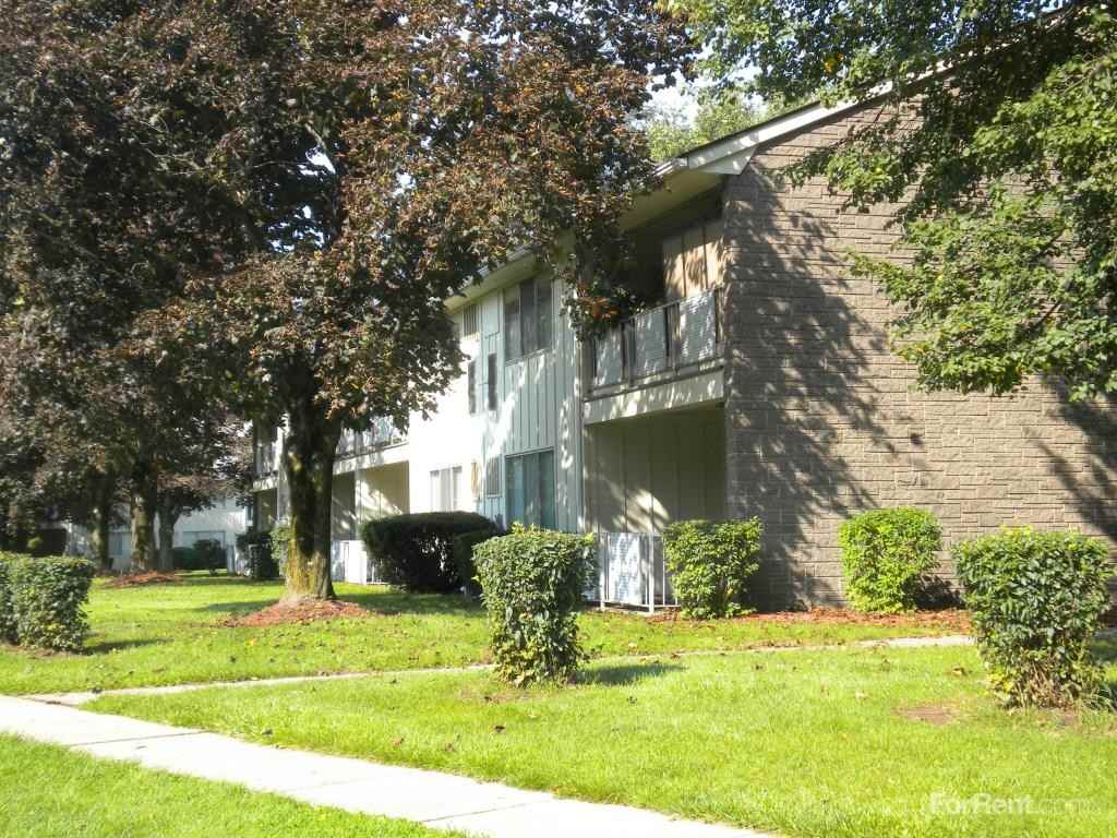 Wedgewood Apartments - Photo 3 of 19