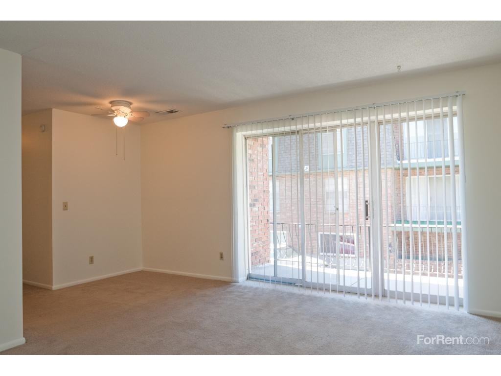 Waldo Plaza - Photo 3 of 3