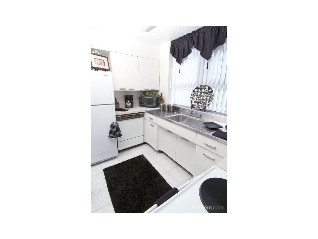 Rolling Hills - Photo 3 of 19